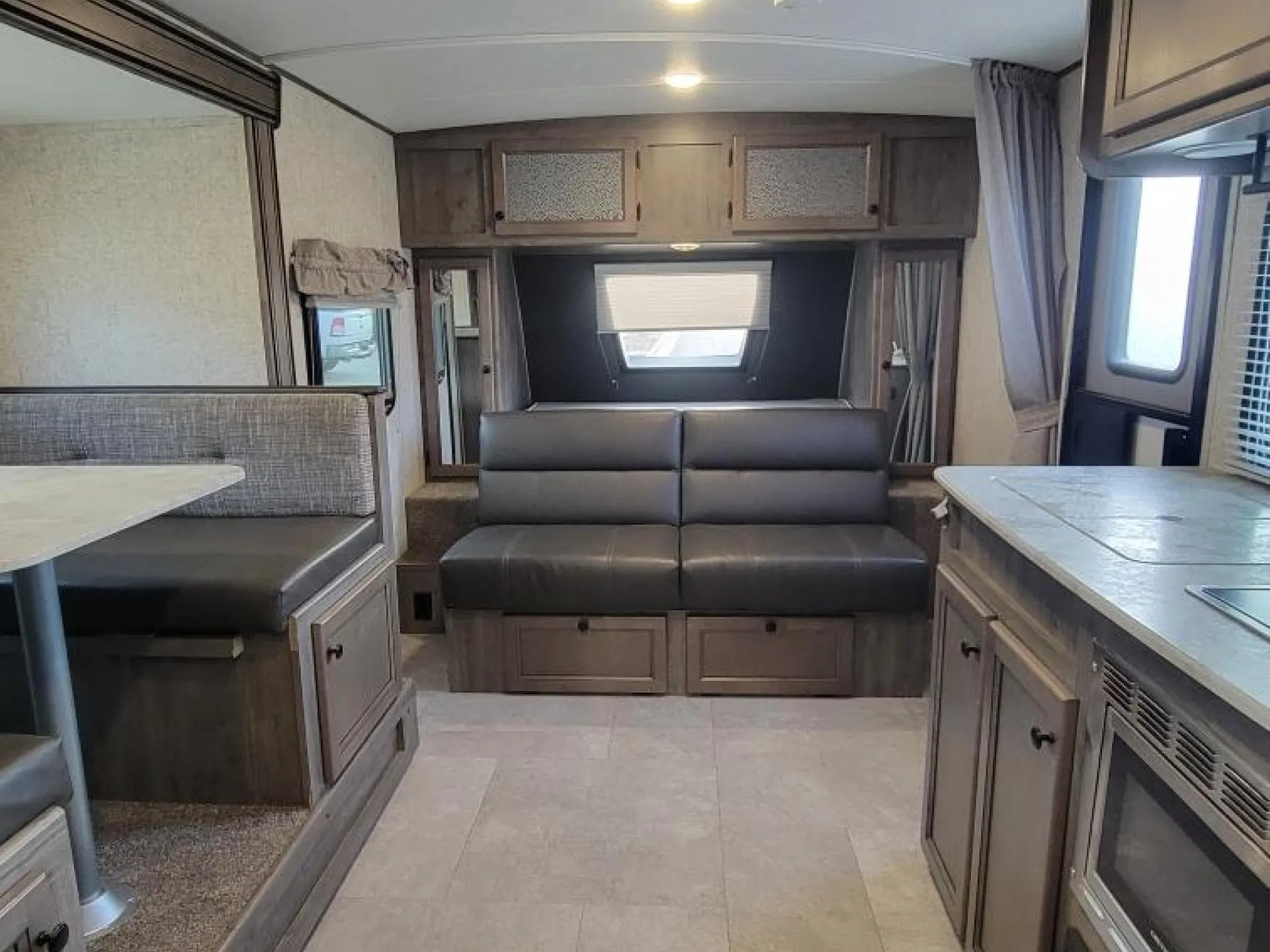 Apex Nano 208BHS, 2021 Coachmen Apex Nano 208BHS.